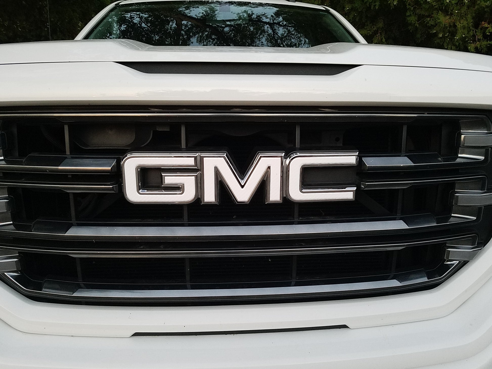 2014-2018 Sierra 1500 Precut Emblem Overlay DECALS in white