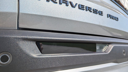 traverse rear reflector decal in gloss black