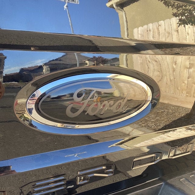 CAR-GEAR 'STROKIN' Red Letter Oval Badge Overlay Decals For Ford F-250/F-350/F-450 2017-2018