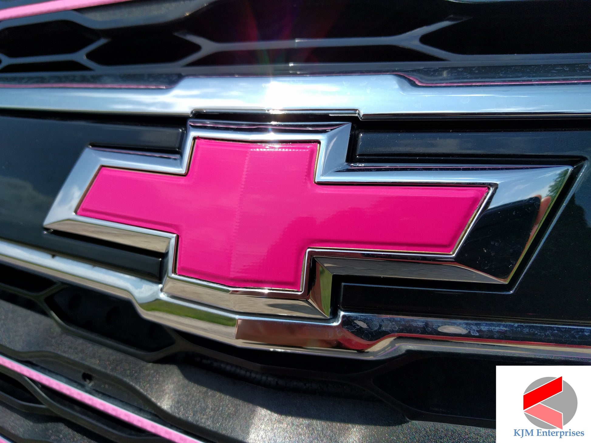 pink chevy traverse emblem overlay