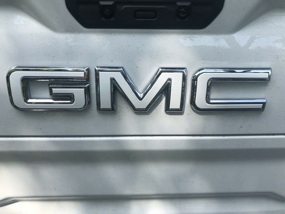2022 gmc sierra logo